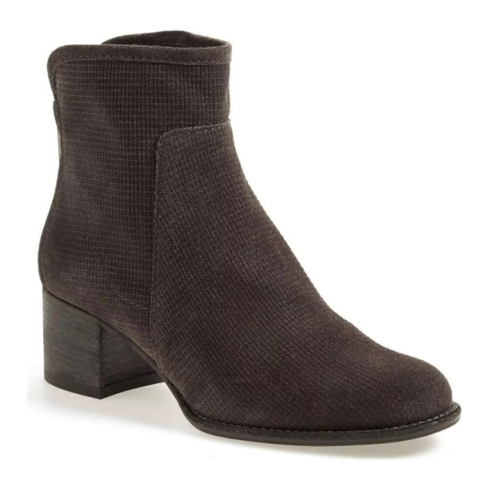 $550 AQUATALIA Taylor Textured Bootie Women's Size 7.5